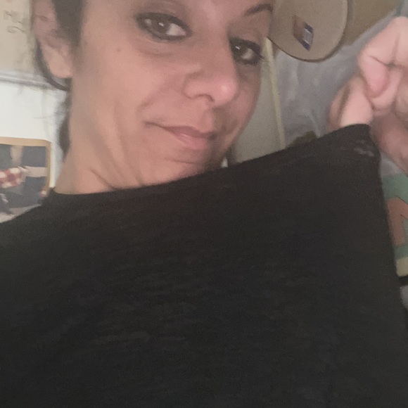 Barley worn, LULULEMON Black T- size 12, bottom tie. - Picture 7 of 9